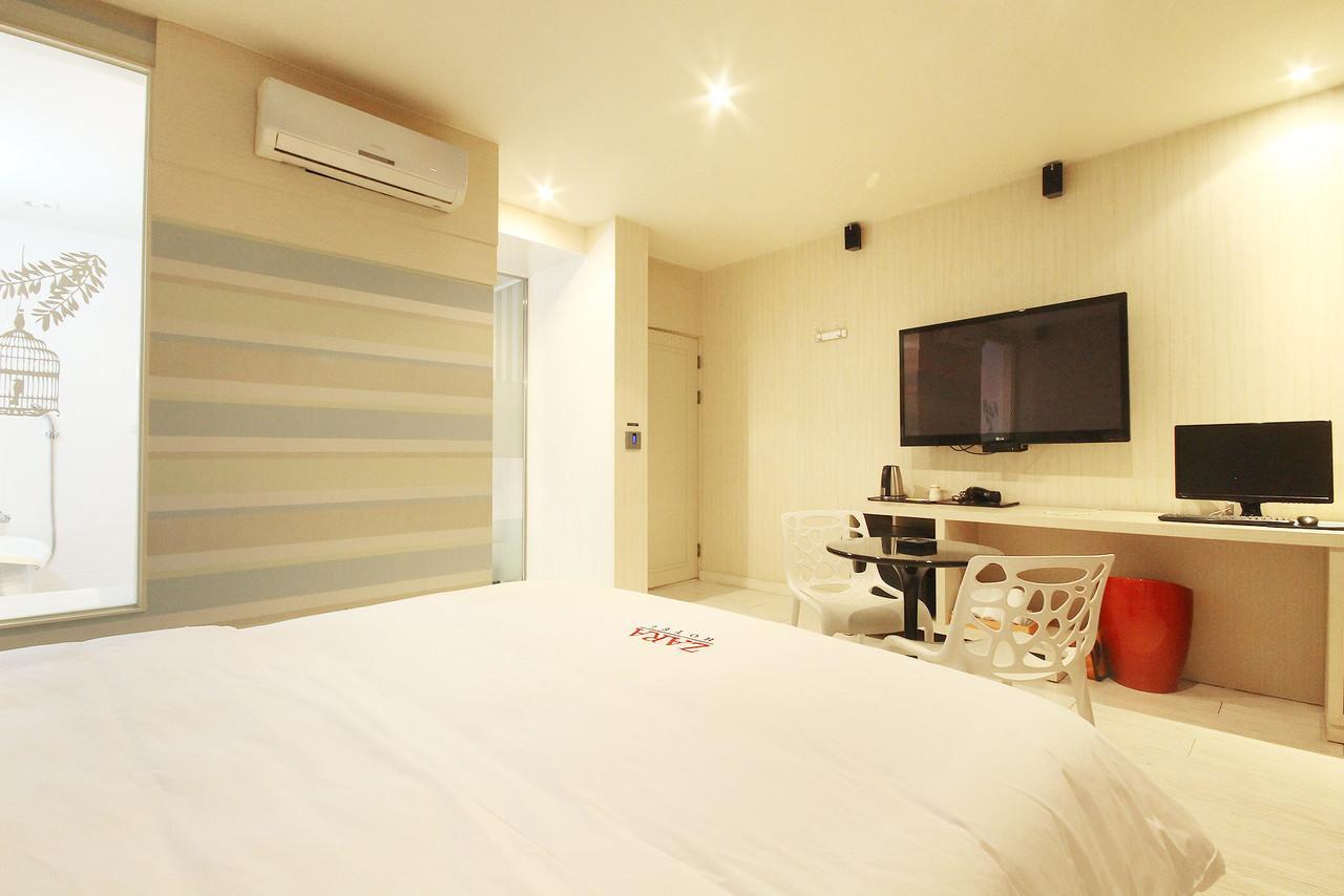 צ'אנגוון Hotel Zara מראה חיצוני תמונה