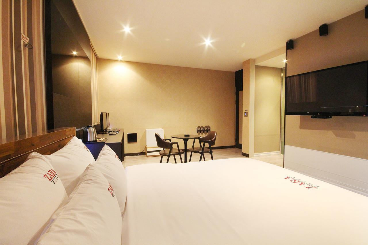 צ'אנגוון Hotel Zara מראה חיצוני תמונה